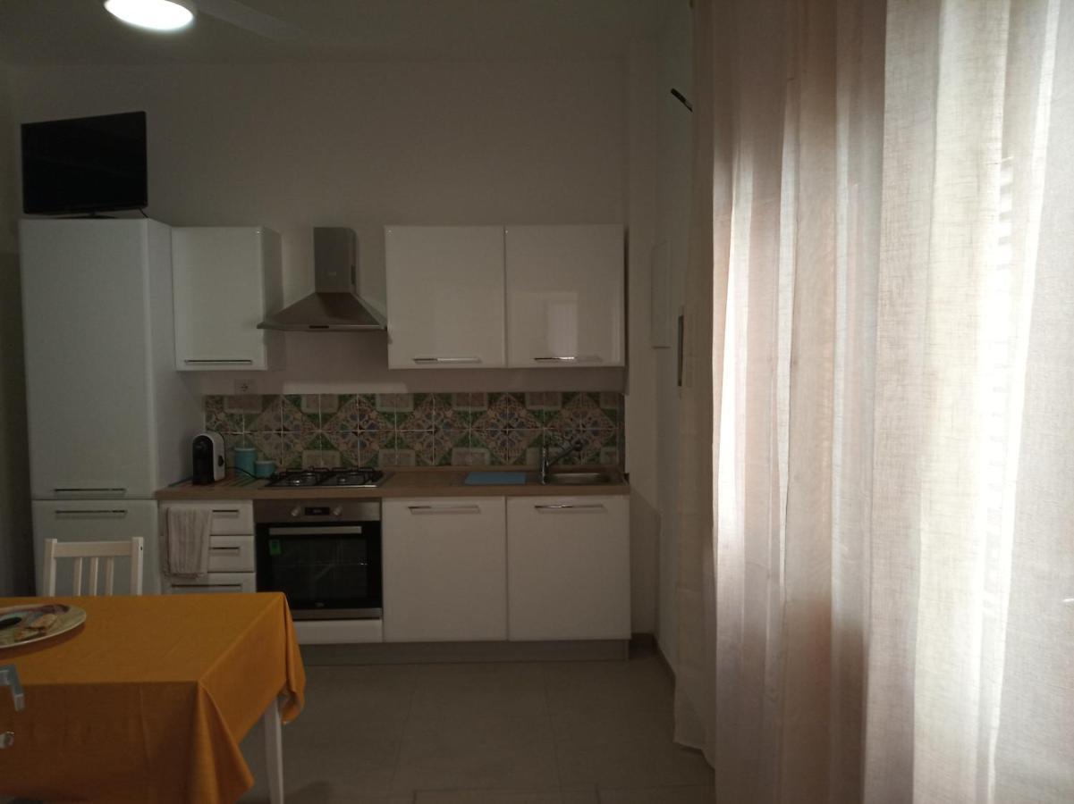 Casa Vacanze Gloria กัสเตลลัมมาเร เดล โกลโฟ ภายนอก รูปภาพ