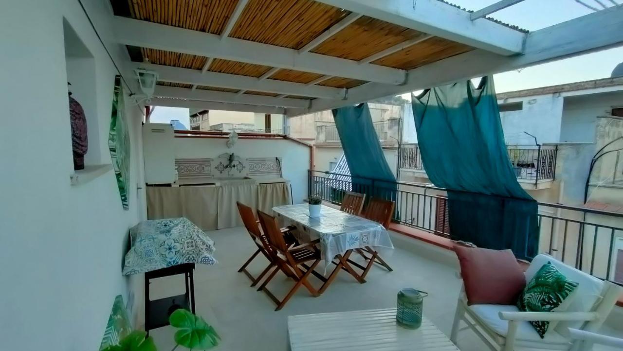 Casa Vacanze Gloria กัสเตลลัมมาเร เดล โกลโฟ ภายนอก รูปภาพ